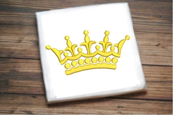Review: Queen’s Enchanting Crown Design